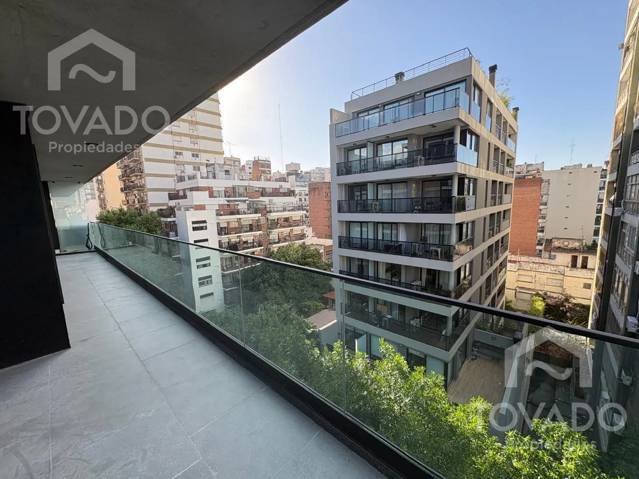 4 ambientes en esquina con doble balcón en Belgrano! 3