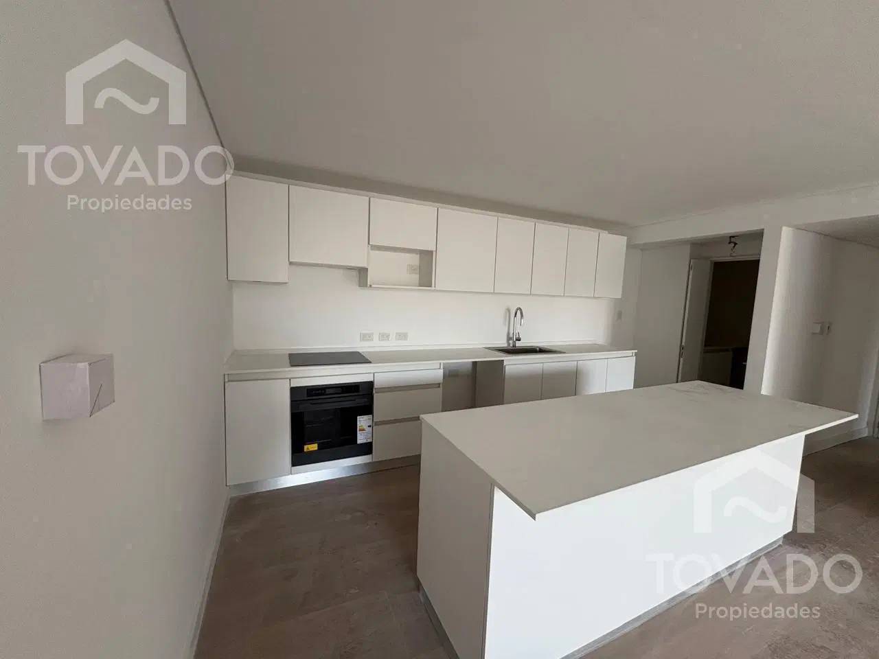 4 ambientes en esquina con doble balcón en Belgrano! 4