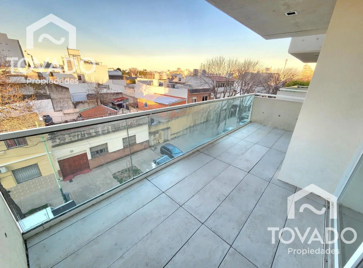 Devoto. 2 ambientes c/ opción 3 amb. Doble balcón. Amenities. A estrenar. 5