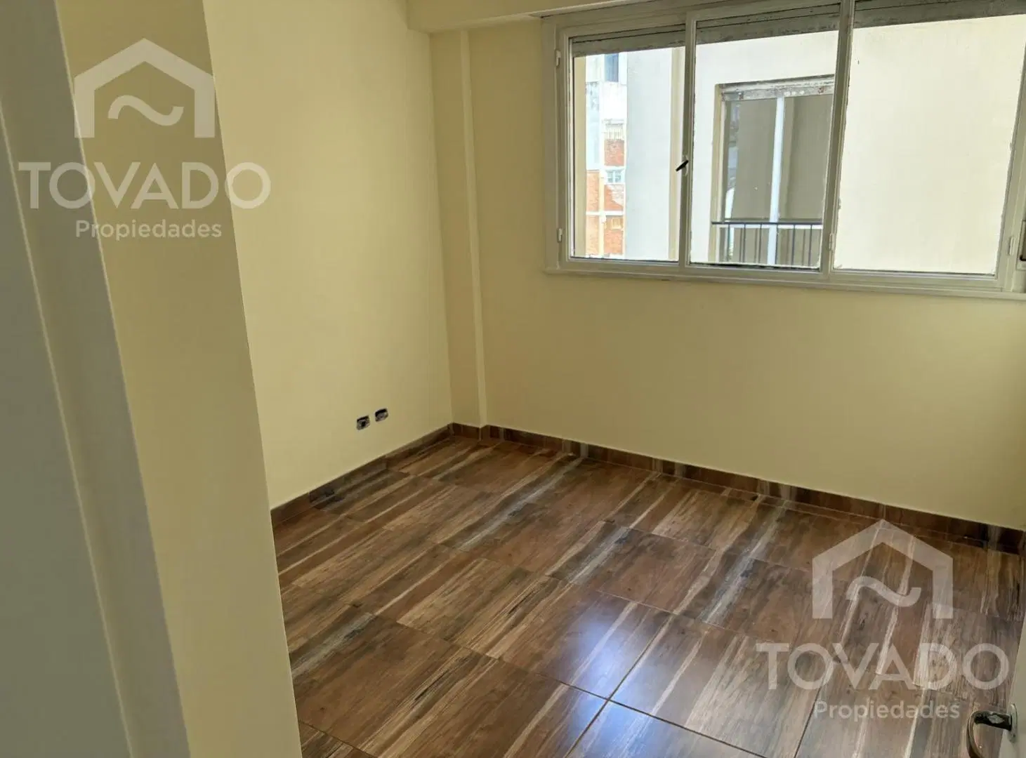 APTO CRÉDITO! Piso alto, 3 ambientes, muy luminoso! 4