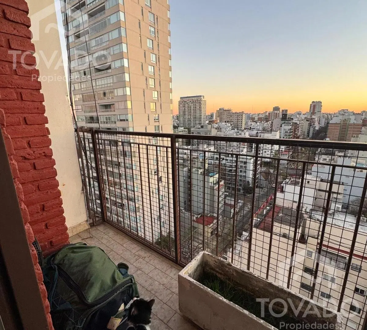 Piso Alto! 2 ambientes con balcon en lo mejor de Núñez! 3