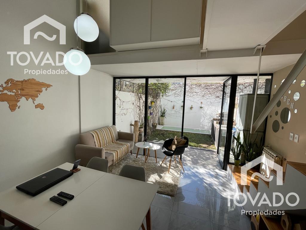 Foto de Duplex en Venta de 3 ambientes en Villa Urquiza con jardín y parrilla, imagen 2