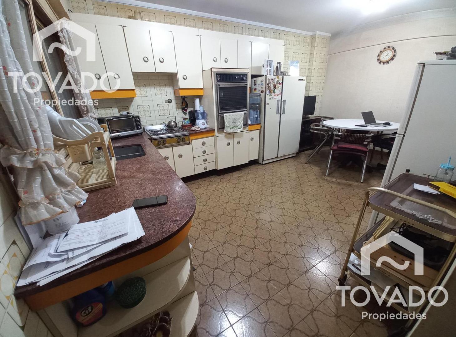 Foto de Piso de categoria, ideal para refaccionar! 5 Ambientes con Cochera en, imagen 1