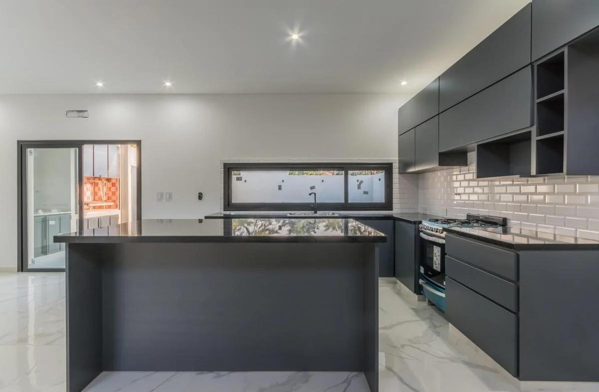 En Venta | Apta Credito | Oportunidad - Hermosa Propiedad a Estrenar en Moreno Sur con 3 Dorm. 4