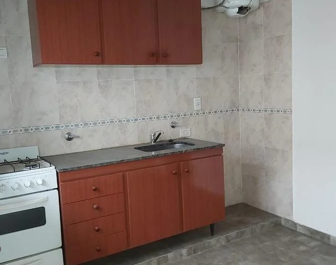 En Alquiler! ULTIMO Departamento Disponible en Complejo en Moreno Lado Norte | Sobre calle Alsina e/ 2