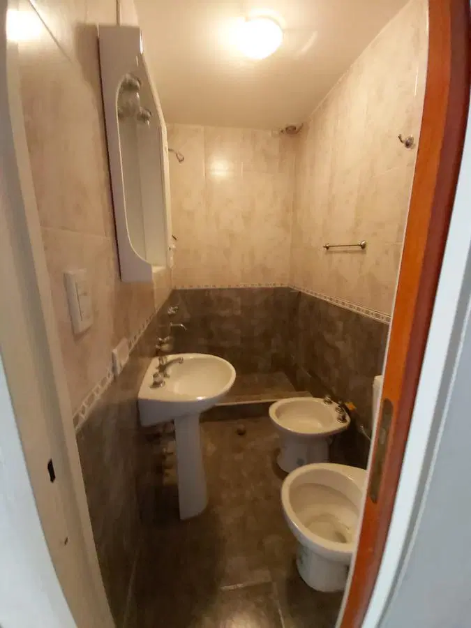 En Alquiler! ULTIMO Departamento Disponible en Complejo en Moreno Lado Norte | Sobre calle Alsina e/ 2