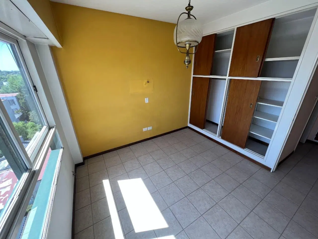 En Venta | Excelente Departamento de 2 Ambientes en Pleno Centro de Moreno (Lado Norte) - Sobre Av. 3