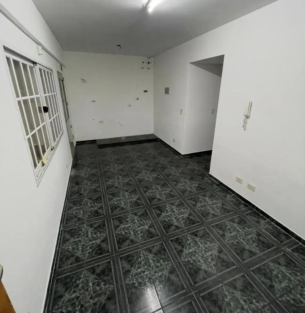 En Alquiler | Importante Planta Alta en Alquiler - 6 Oficinas, Amplia Recepcion y 4 Baños | Moreno C 2