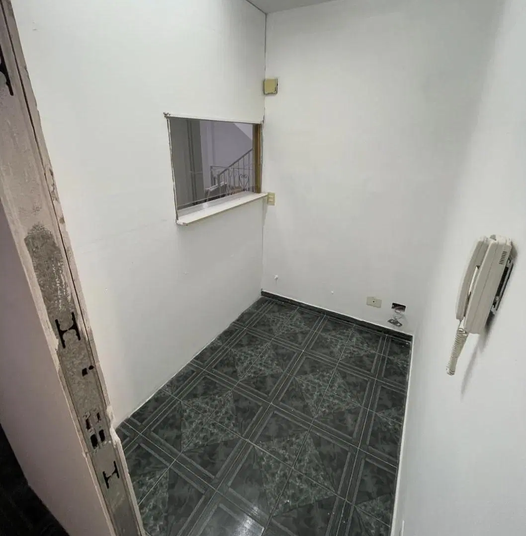 En Alquiler | Importante Planta Alta en Alquiler - 6 Oficinas, Amplia Recepcion y 4 Baños | Moreno C 8