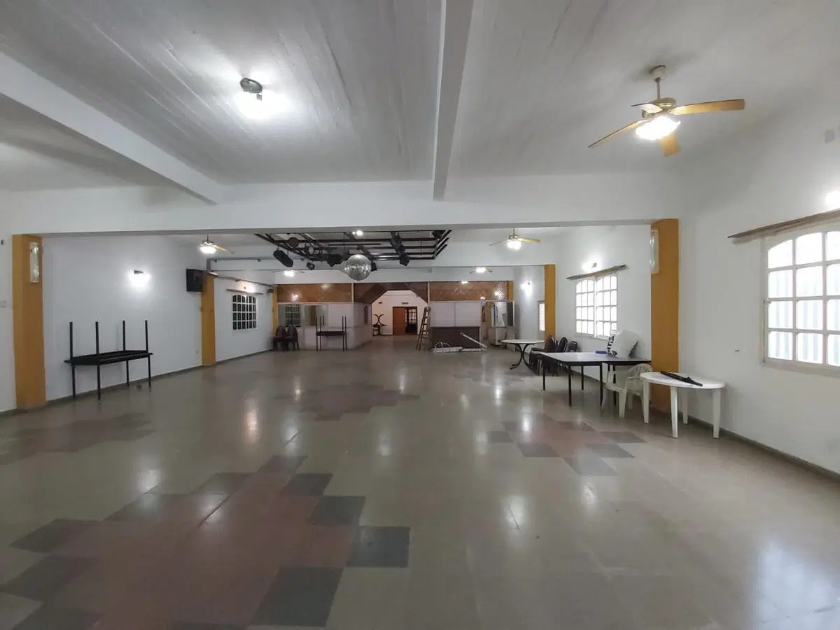 Importante Propiedad en Alquiler para Destino Comercial en Moreno Centro - 6 Baños - Oficinas - Play 3