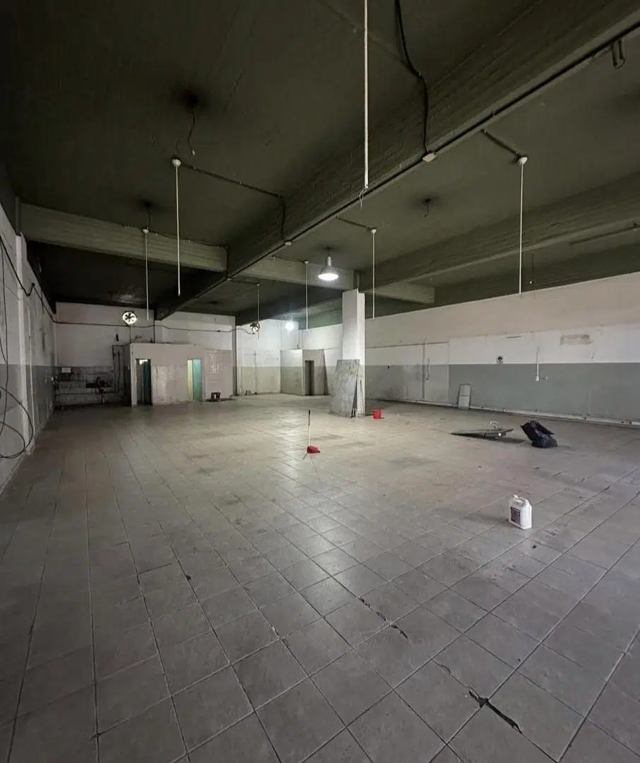En Alquiler | Importante Local de 240m2 en Pleno Centro de Moreno (Lado Norte) - Sobre Av. Bartolome 2