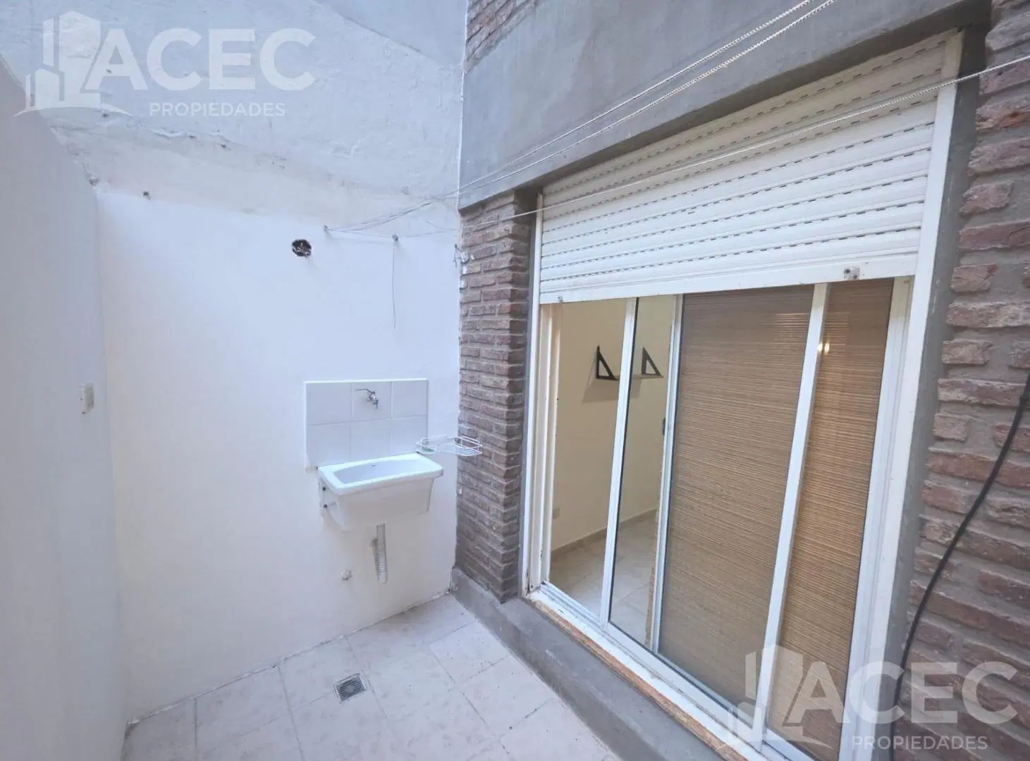 Alquiler-Departamento con patio - Rep. de la Sexta 3