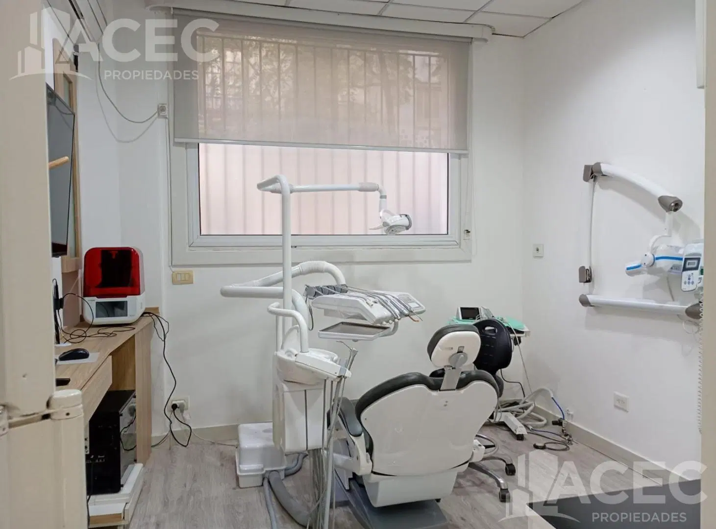 Venta Oficina en esquina uso profesional/consultorios - zona Centro 5