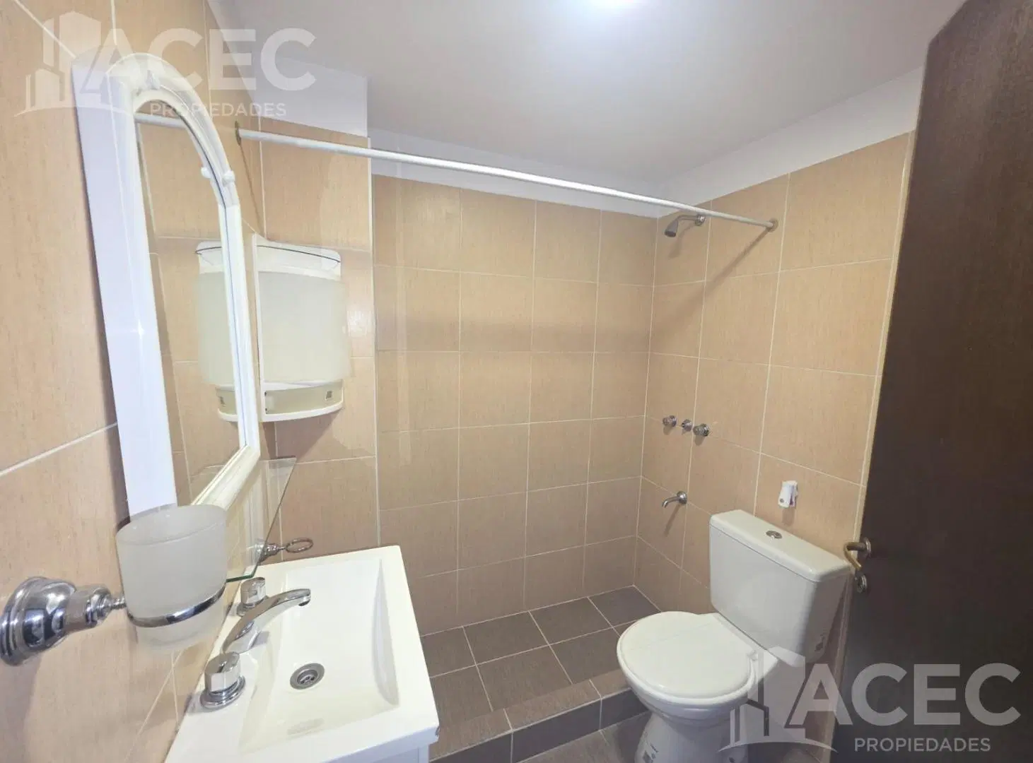 Alquiler- Departamento - Pichincha 3