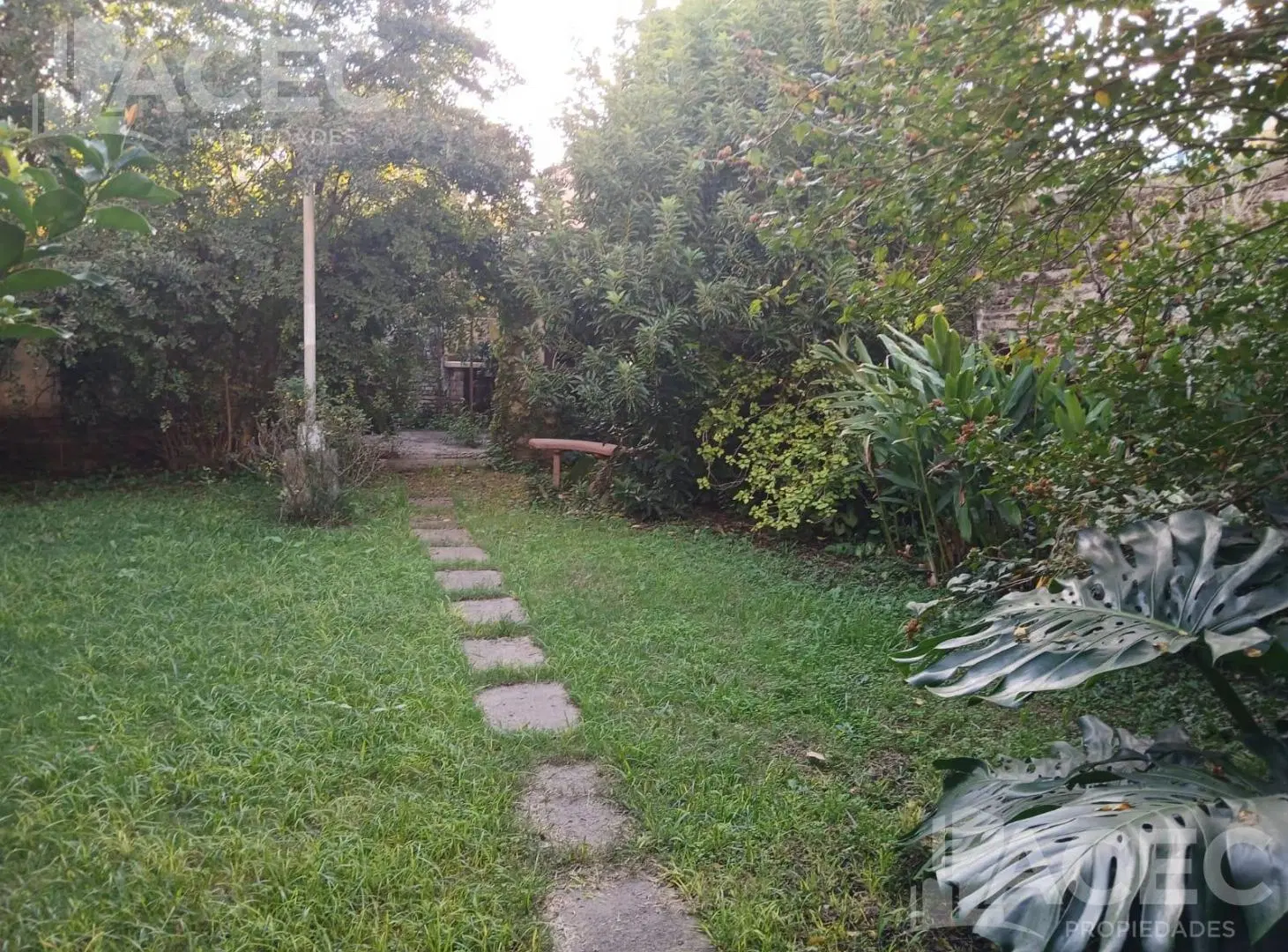 Venta - Casa - Barrio Arroyito 2