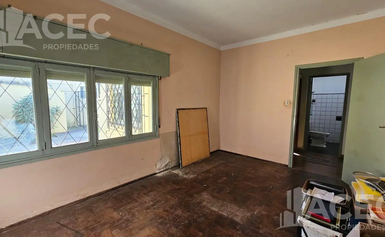 Venta -Casa interna única de pasillo - Barrio Matheu 4