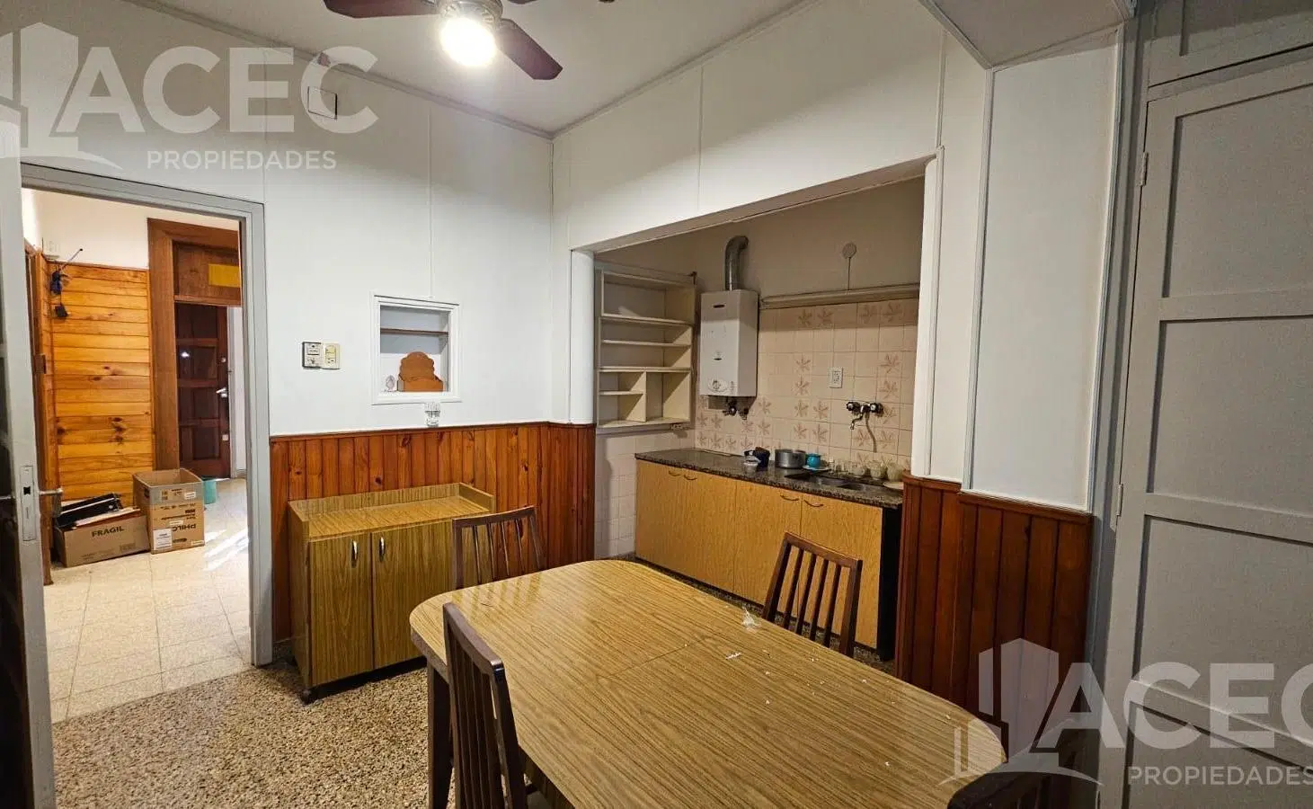 Venta - Casa al frente - Barrio Matheu 1