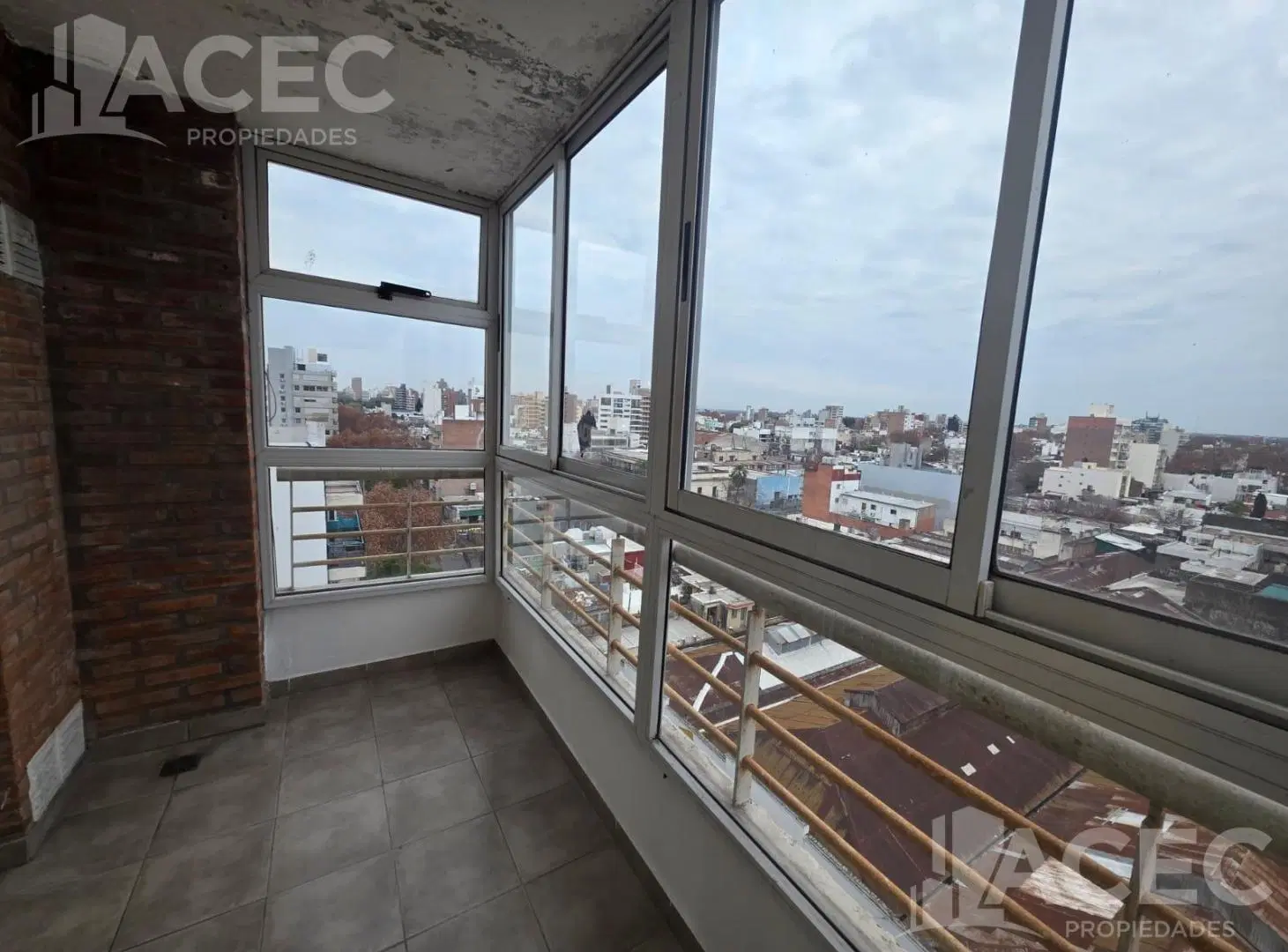 ALQUILER - Departamento - Semi piso -Luis Agote 1