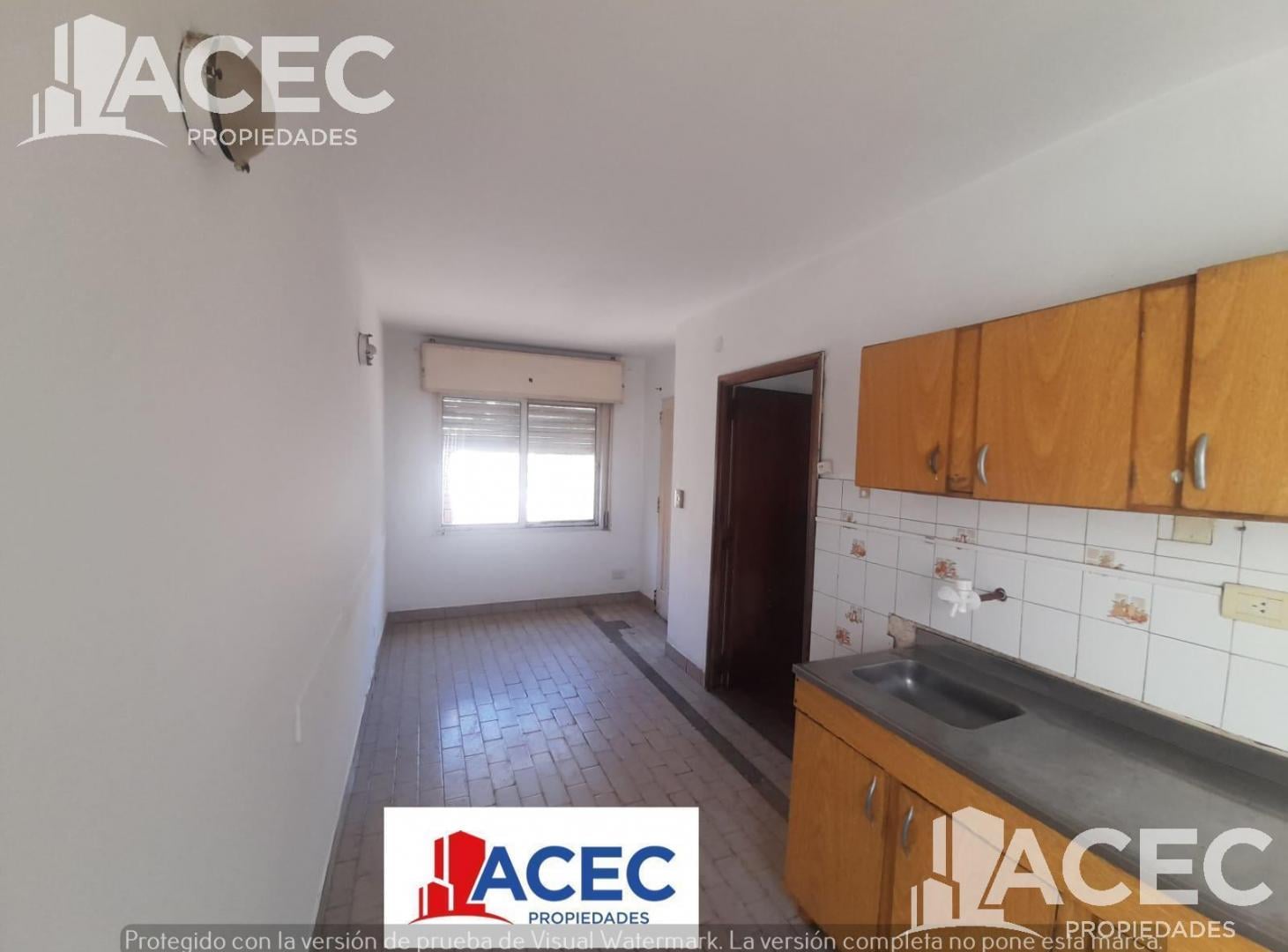 Foto de Alquiler - Casa de pasillo - Barrio Matheu, imagen 2