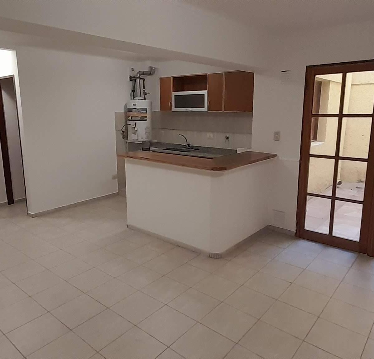 Departamento en Planta Baja en Monteagudo y Balcarce 4