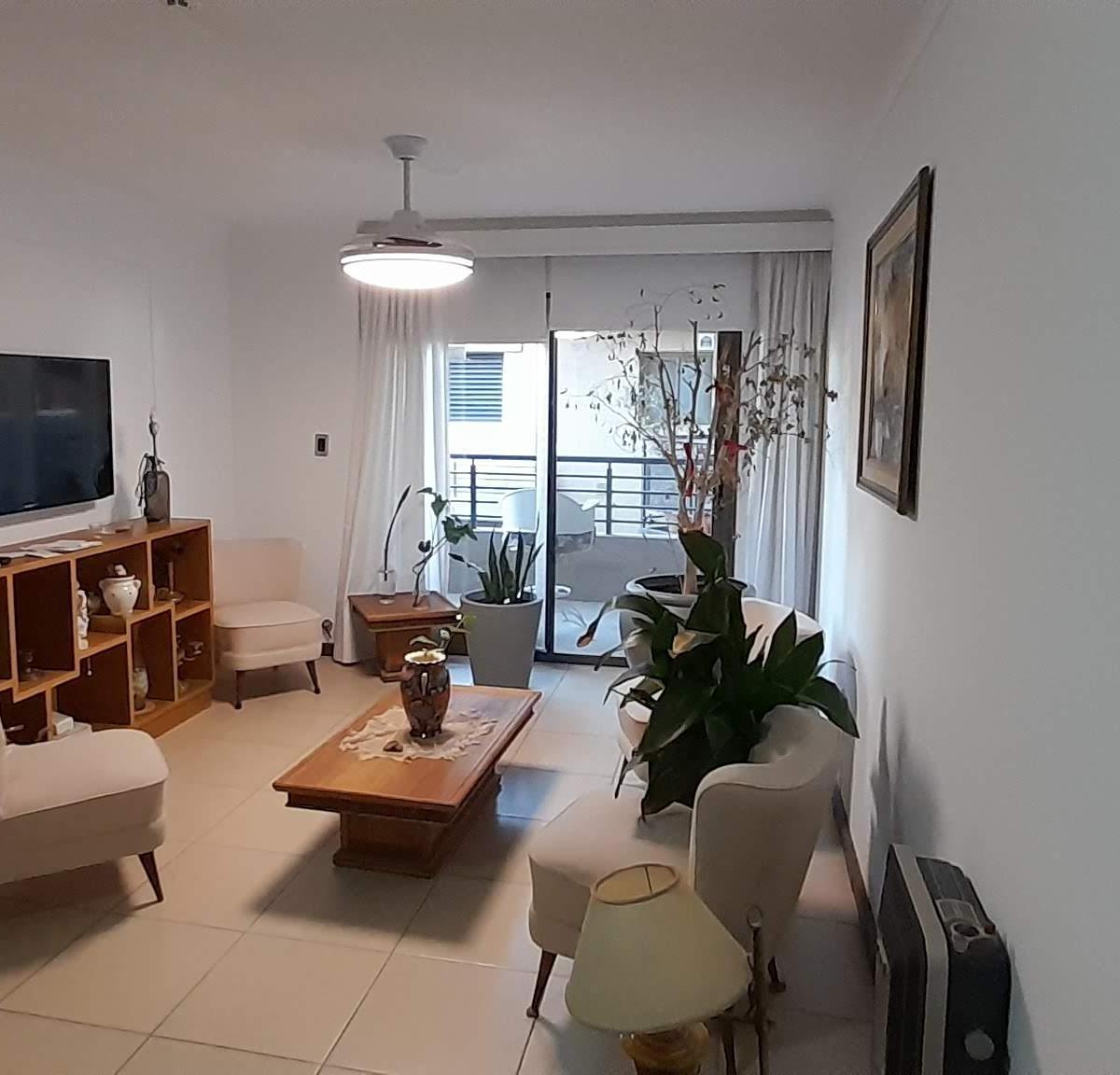 Departamento 2 Dorm., Cochera en Bombal Sur Sobre Roque Saenz Peña 2
