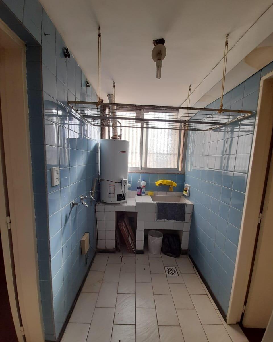 Departamento con Cochera Sobre Calle Rivadavia 1
