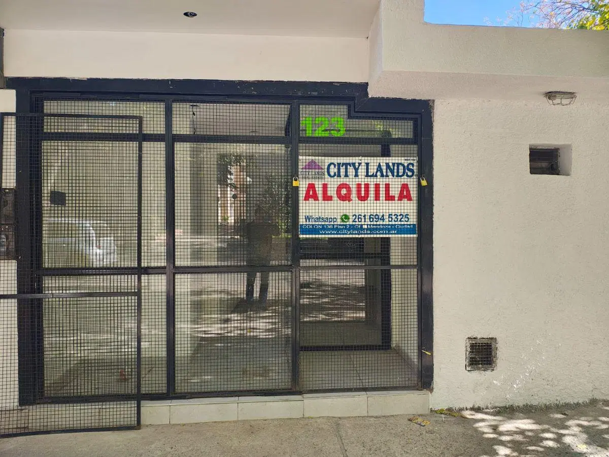 Alquilo local comercial de 40 m2 en Barrio Unimev, Guaymallen 1