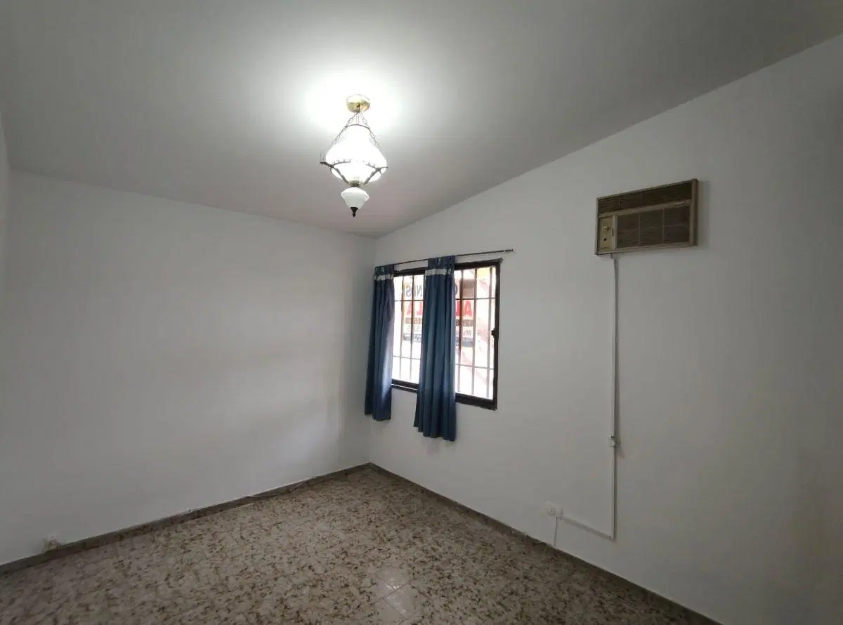 Casa en alquiler de 4 dormitorios en Barrio Cementista 5