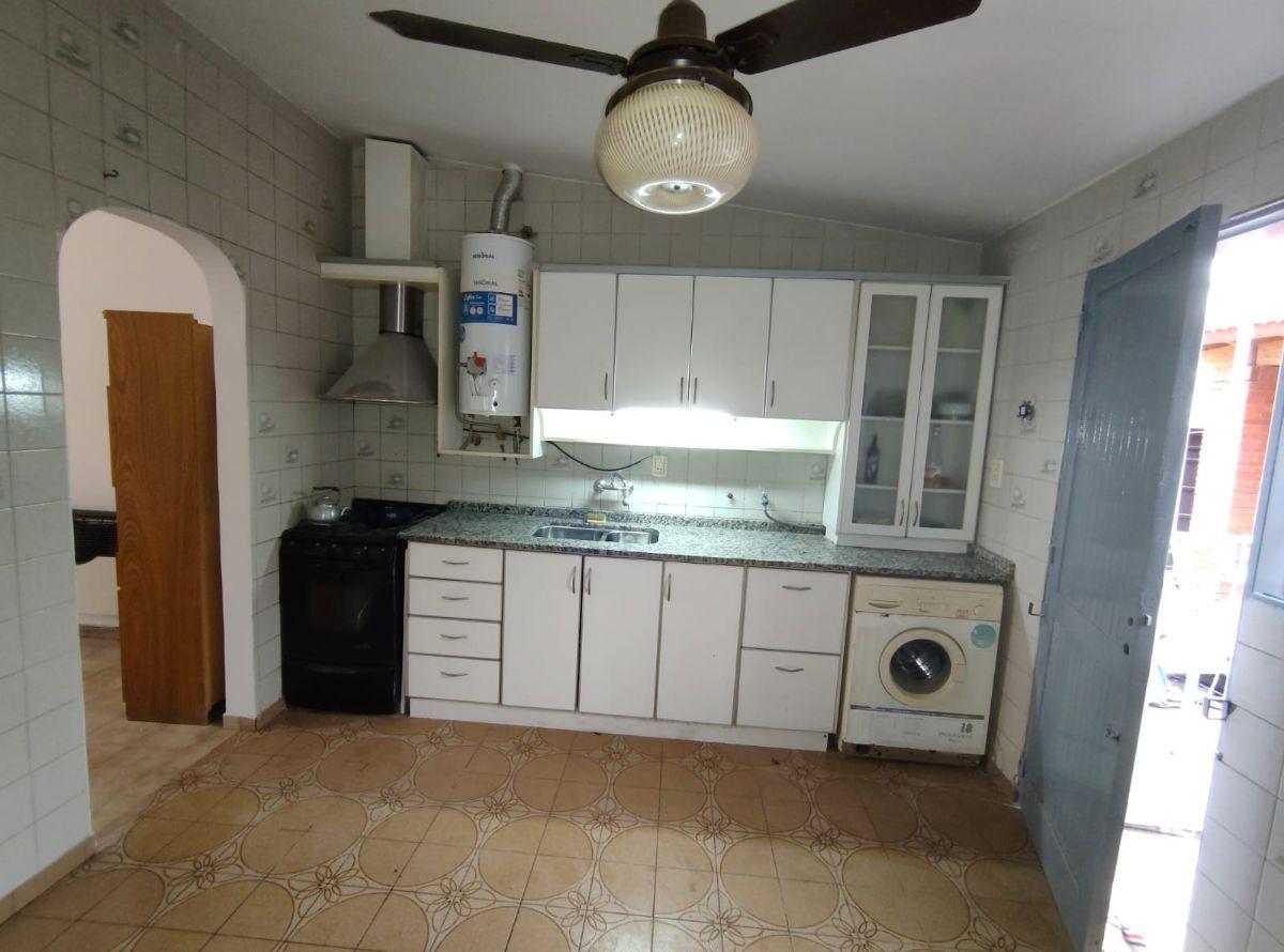 Foto de Casa en alquiler de 4 dormitorios en Barrio Cementista, imagen 3