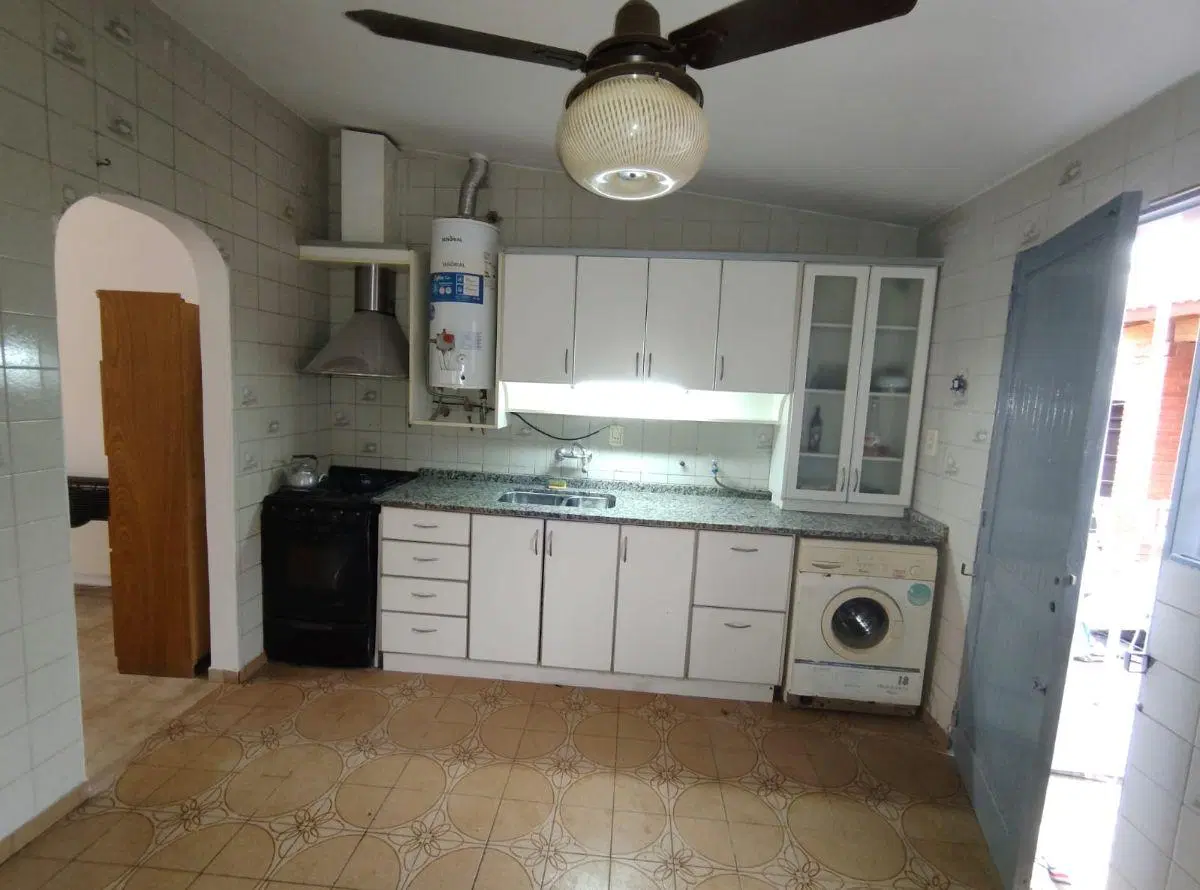 Casa en alquiler de 4 dormitorios en Barrio Cementista 3