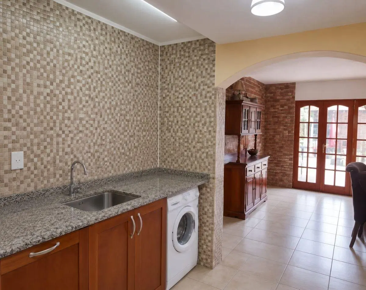 Casa en venta de 4 dormitorios en Ciudad de Mendoza 2