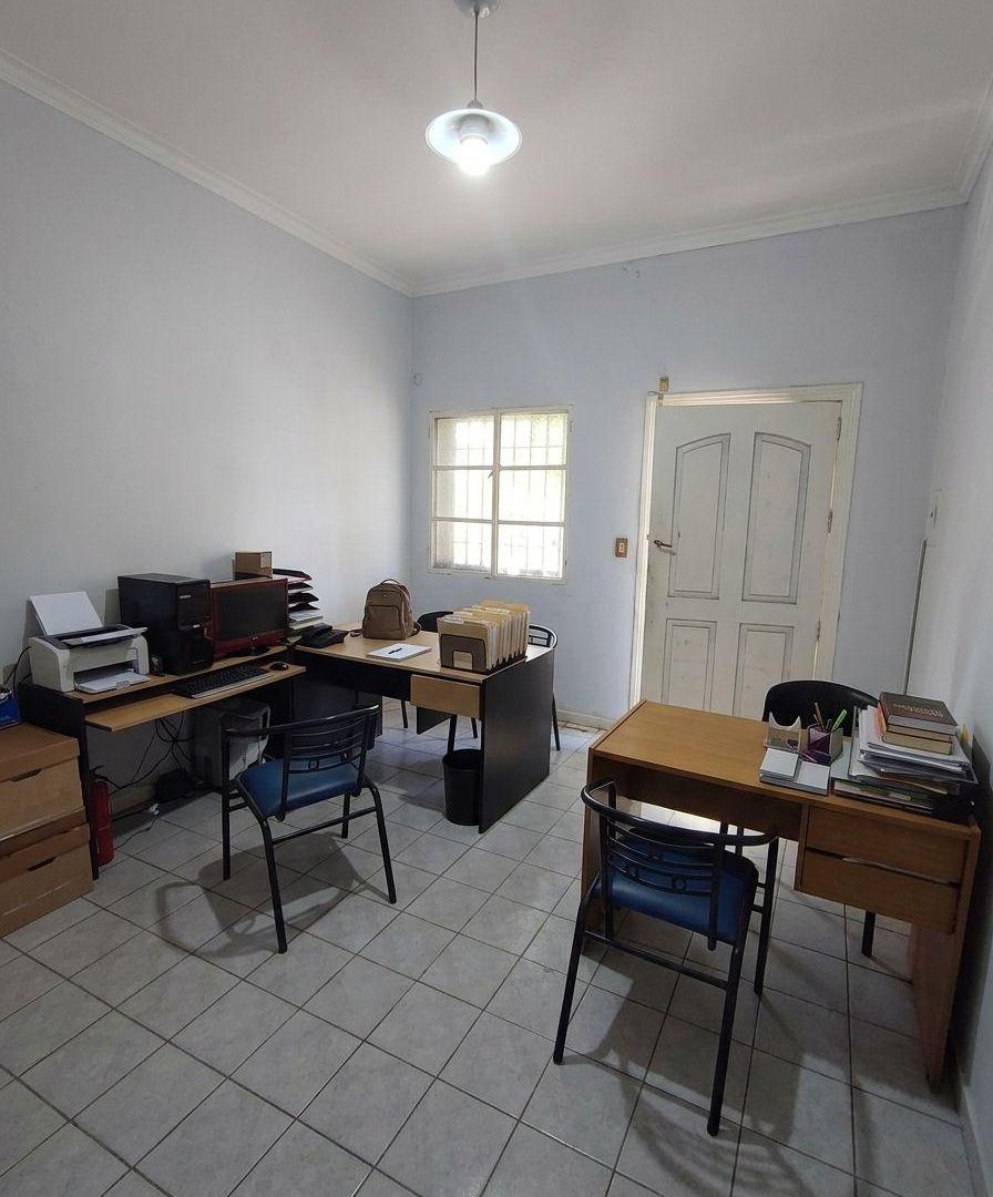 Foto de Casa de 5 dormitorios y amplia cochera en la Cuarta Sección, Ciudad de, imagen 1