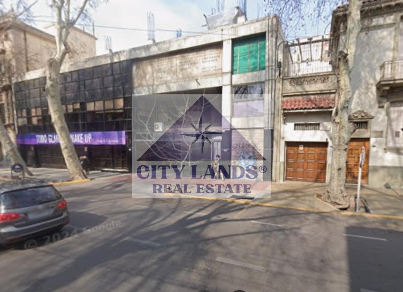 Foto de Cochera amplia en venta en la Ciudad de Mendoza, imagen 2