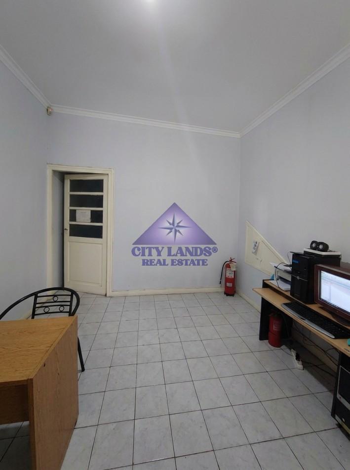 Foto de Casa en venta de cinco dormitorios y amplia cochera en Cuarta Seccion, imagen 1