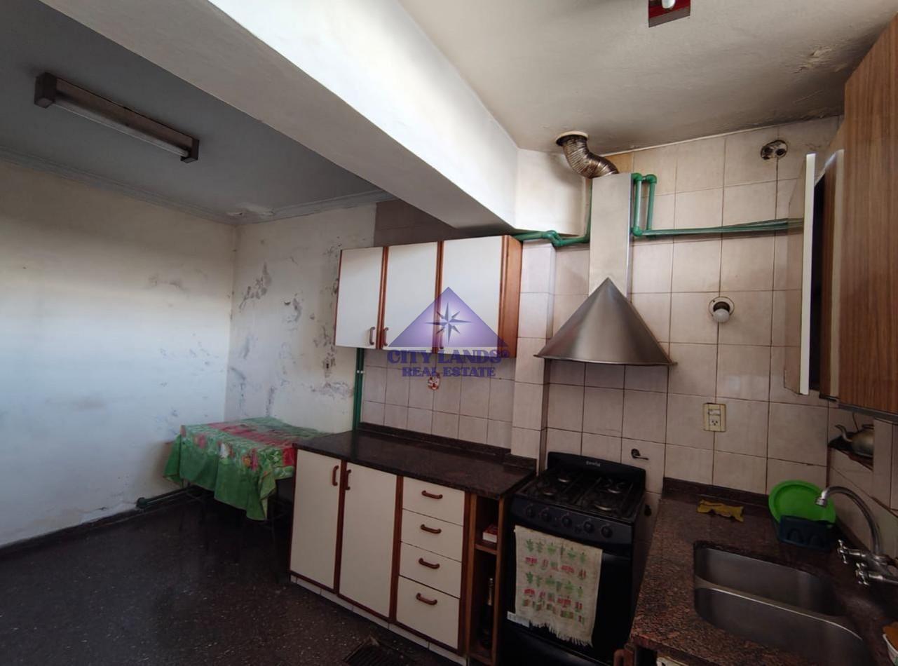 Foto de Casa en venta de cinco dormitorios y amplia cochera en Cuarta Seccion, imagen 4