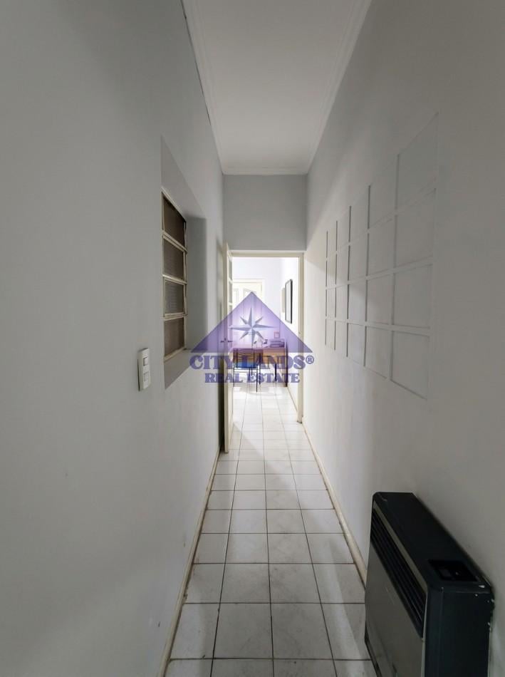 Foto de Casa en venta de cinco dormitorios y amplia cochera en Cuarta Seccion, imagen 3