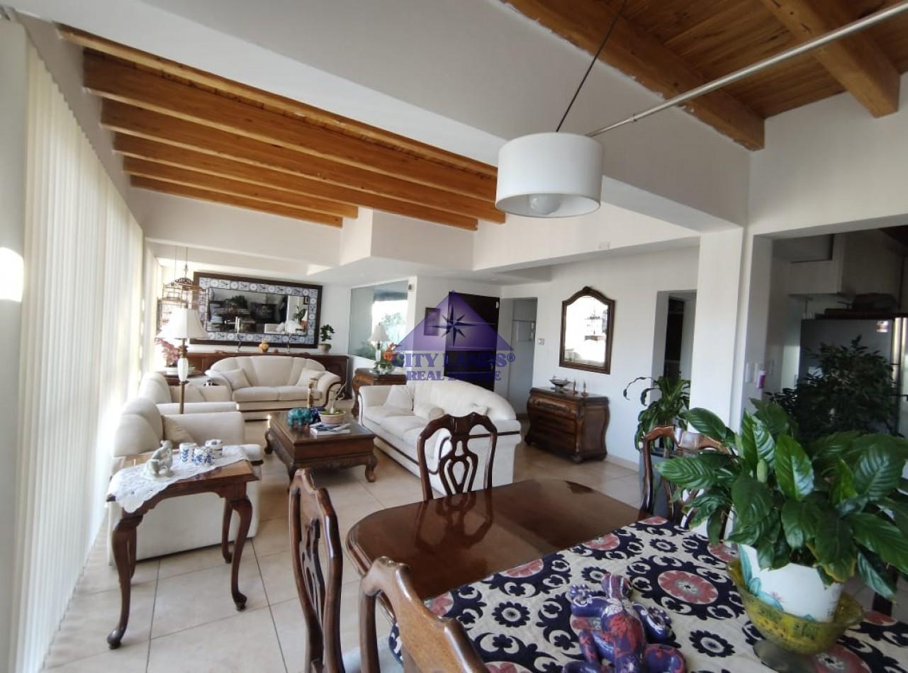 Foto de Casa en venta de 4 dormitorios en Barrio Privado, Carrodilla con piscina, imagen 2