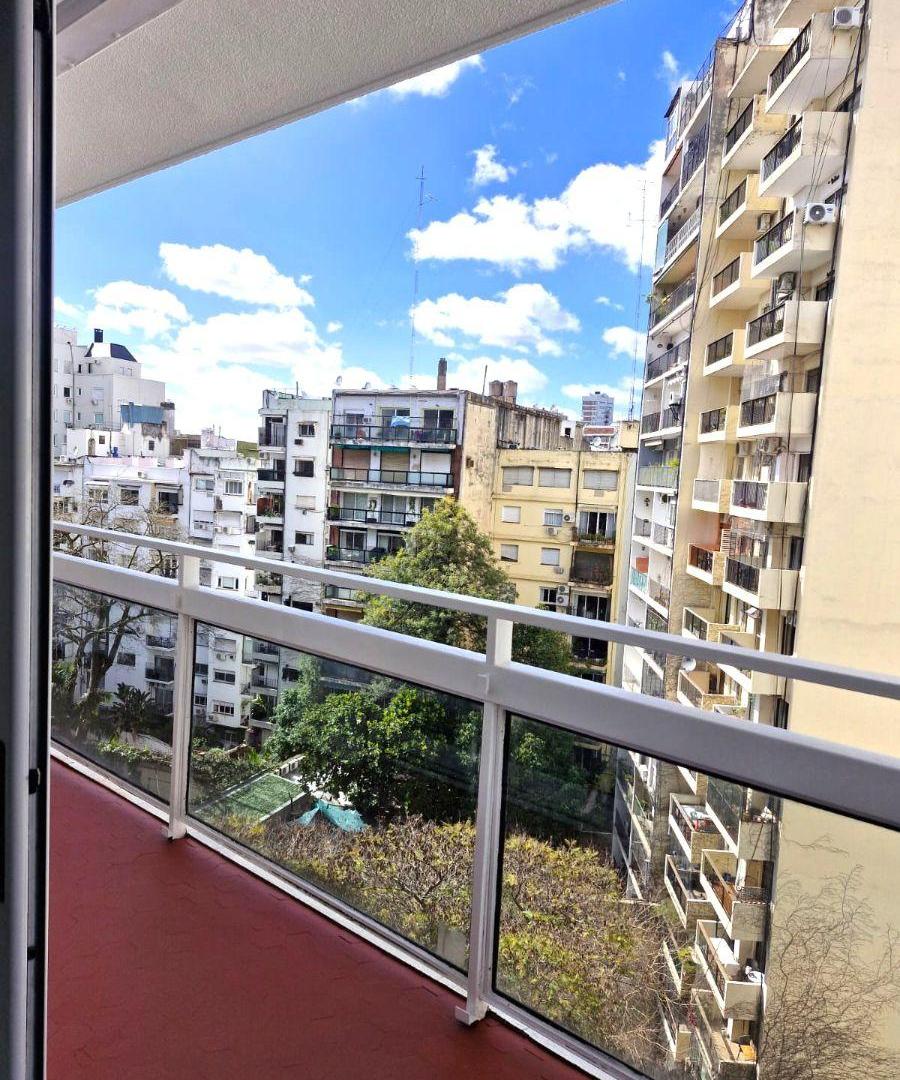 Foto de PISO RECICLADO A NUEVO!! 3 DORMITORIOS Y DEPENDENCIAS, COCHERA Y, imagen 2