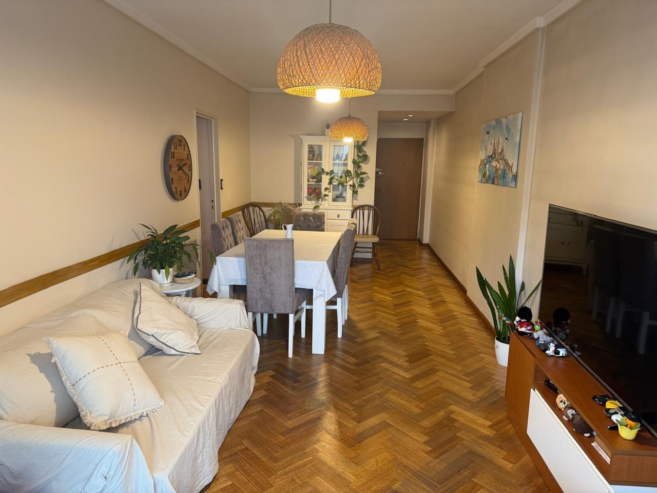 Departamento 4 ambientes. | CALVO, CARLOS 4200
