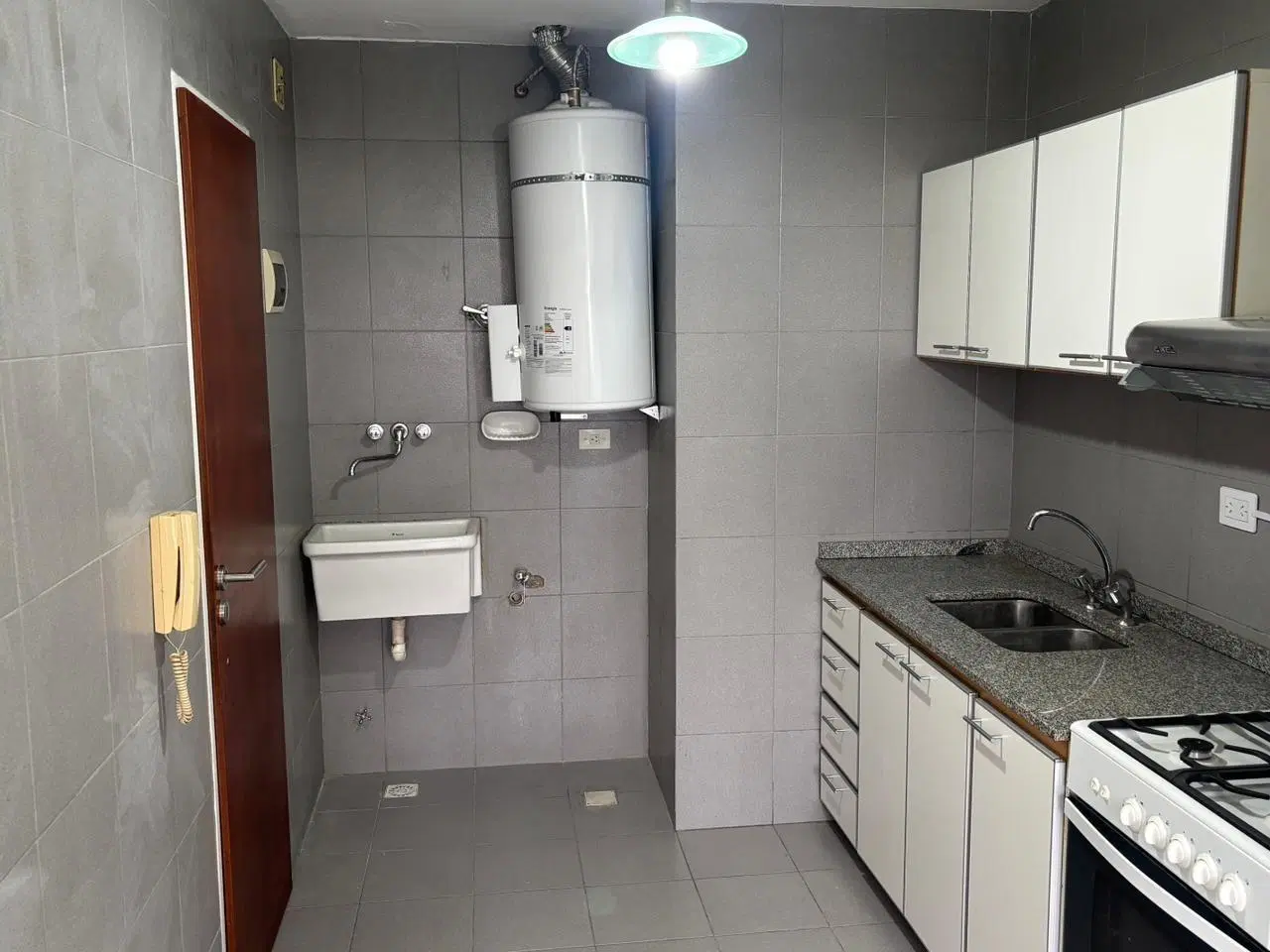 Departamento 3 ambientes. | ALMIRANTE BROWN 2939 1