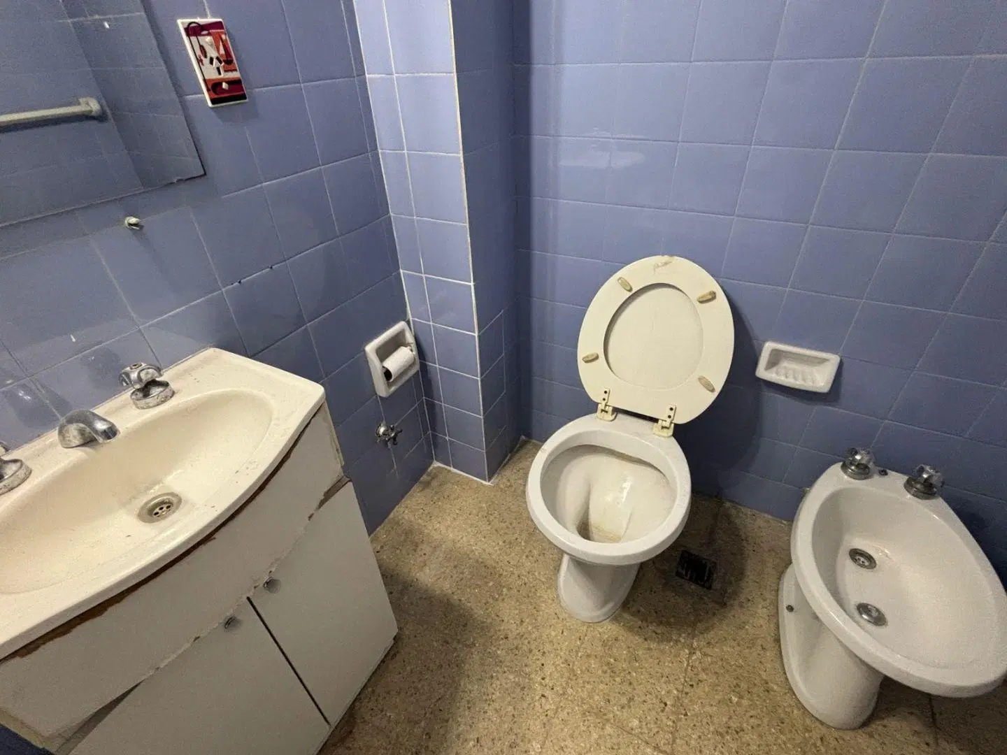 Departamento 2 ambientes. | AV HIPOLITO YRIGOYEN 8852 4