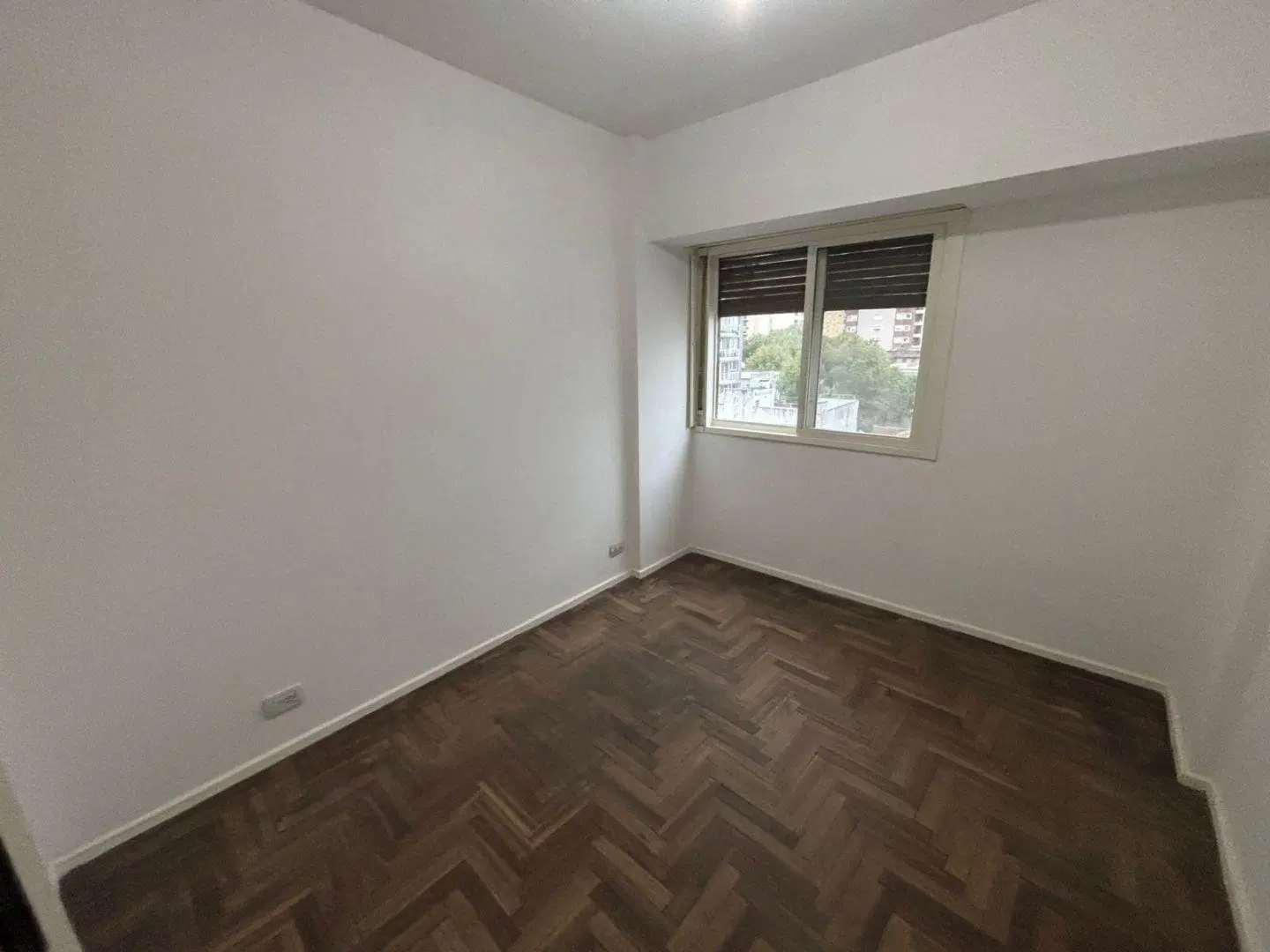Departamento 2 ambientes. | AV HIPOLITO YRIGOYEN 8852 3