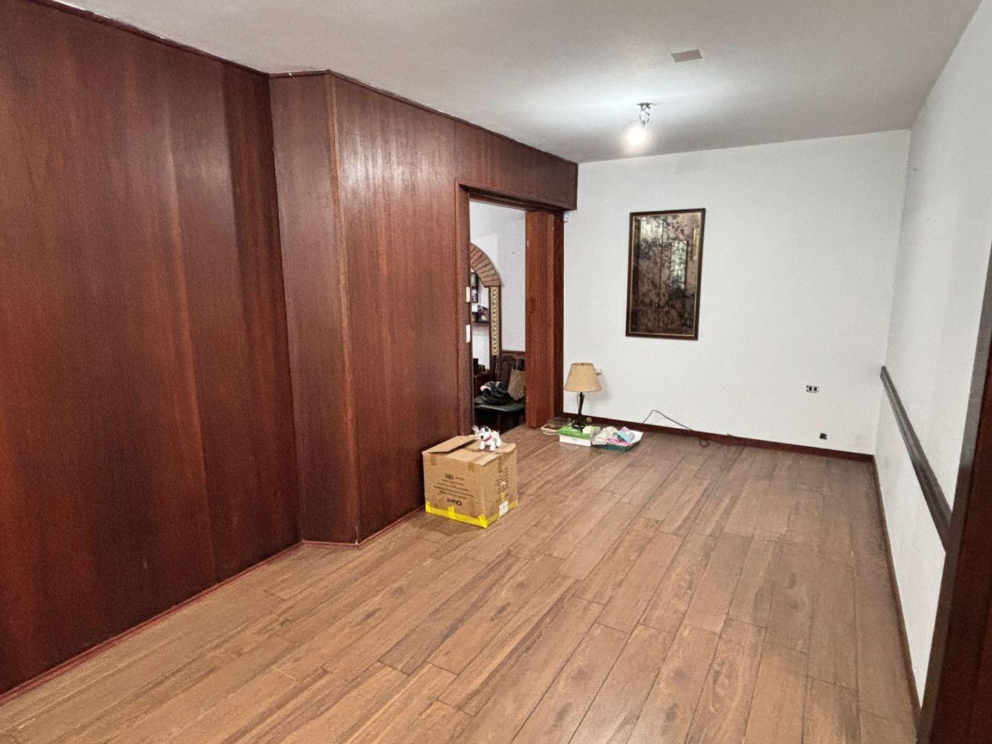Foto de Casa . | MONSEÑOR CHIMENTO 791, imagen 5