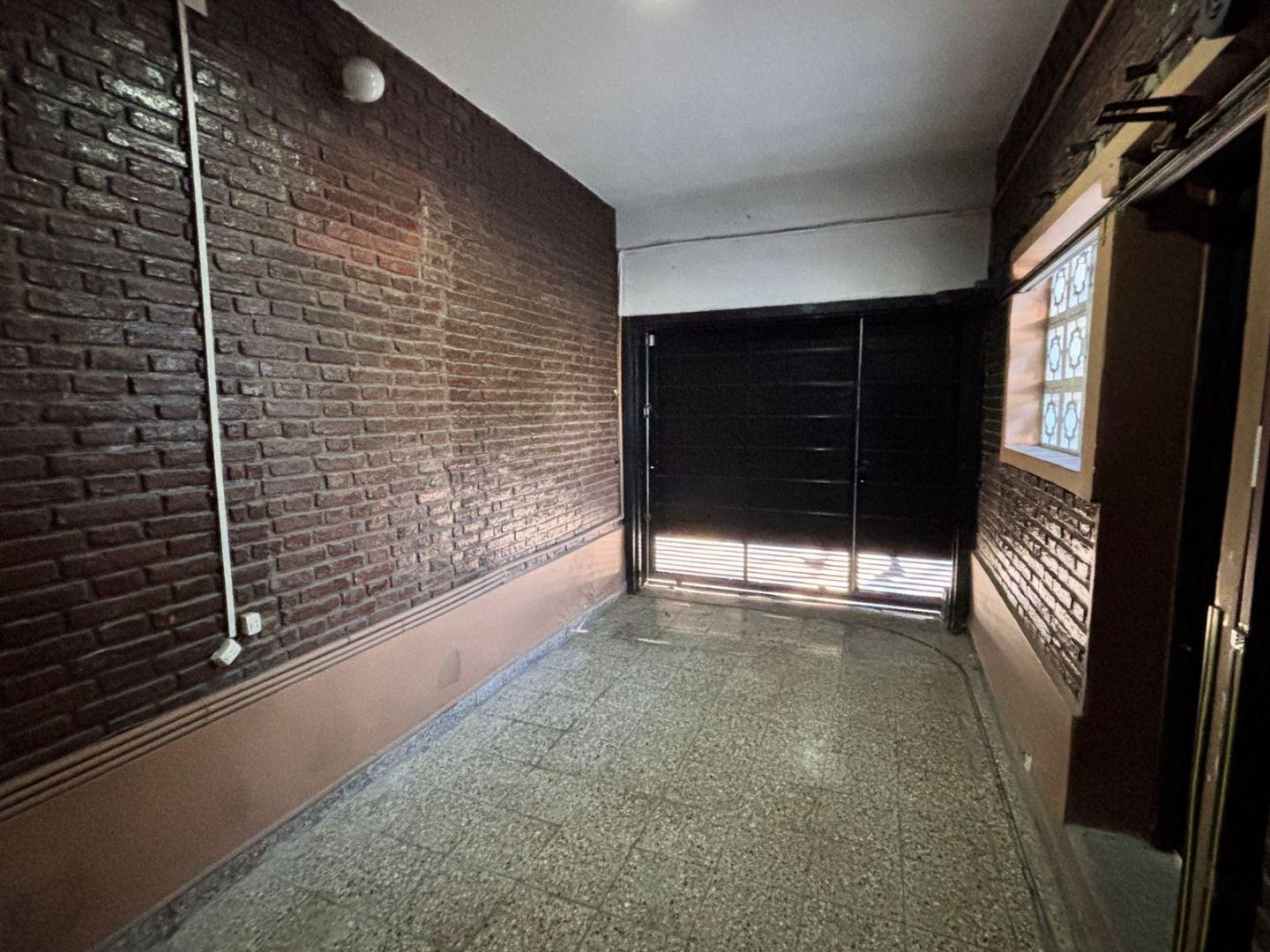 Foto de Casa . | MONSEÑOR CHIMENTO 791, imagen 4