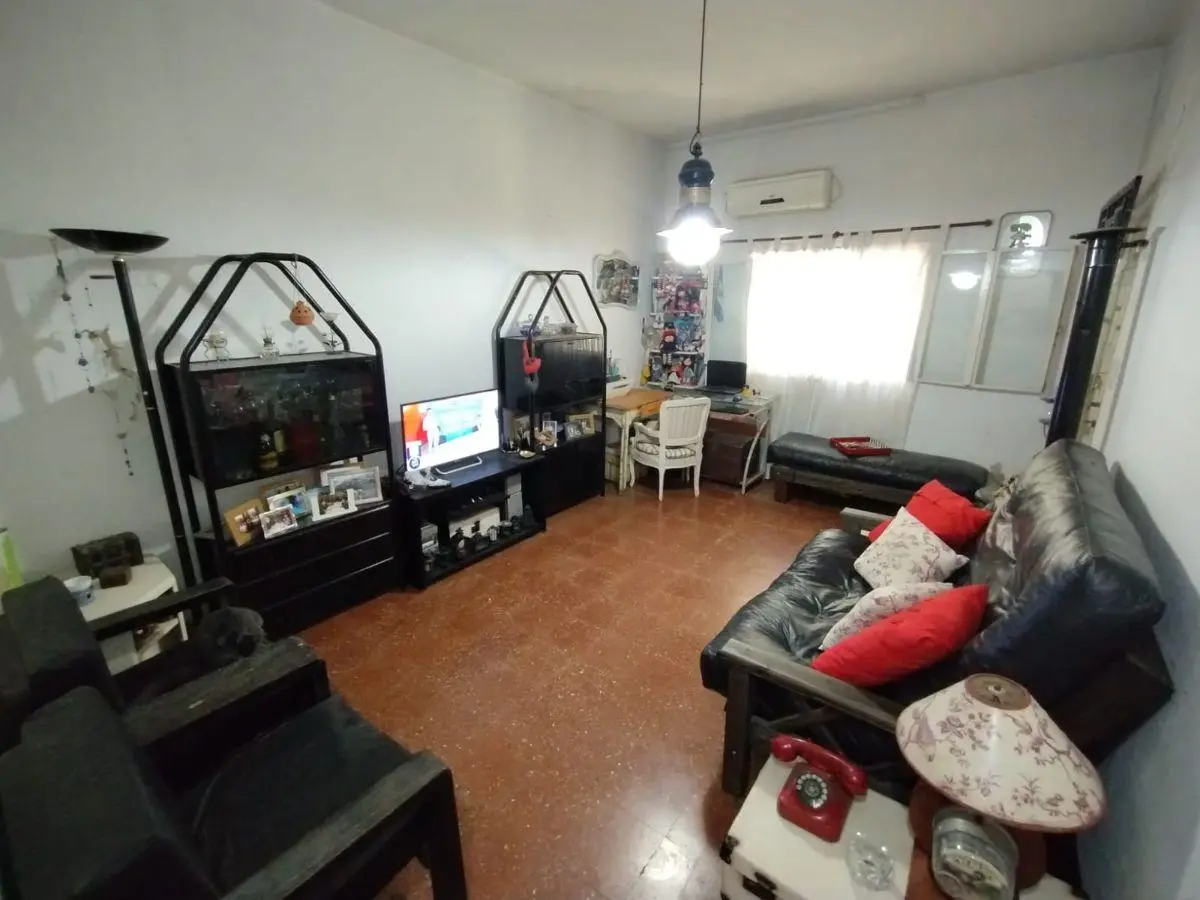 Casa tipo Chalet en Paso del Rey Norte, Barrio La Quebrada, a metros de Centro comercial. 1