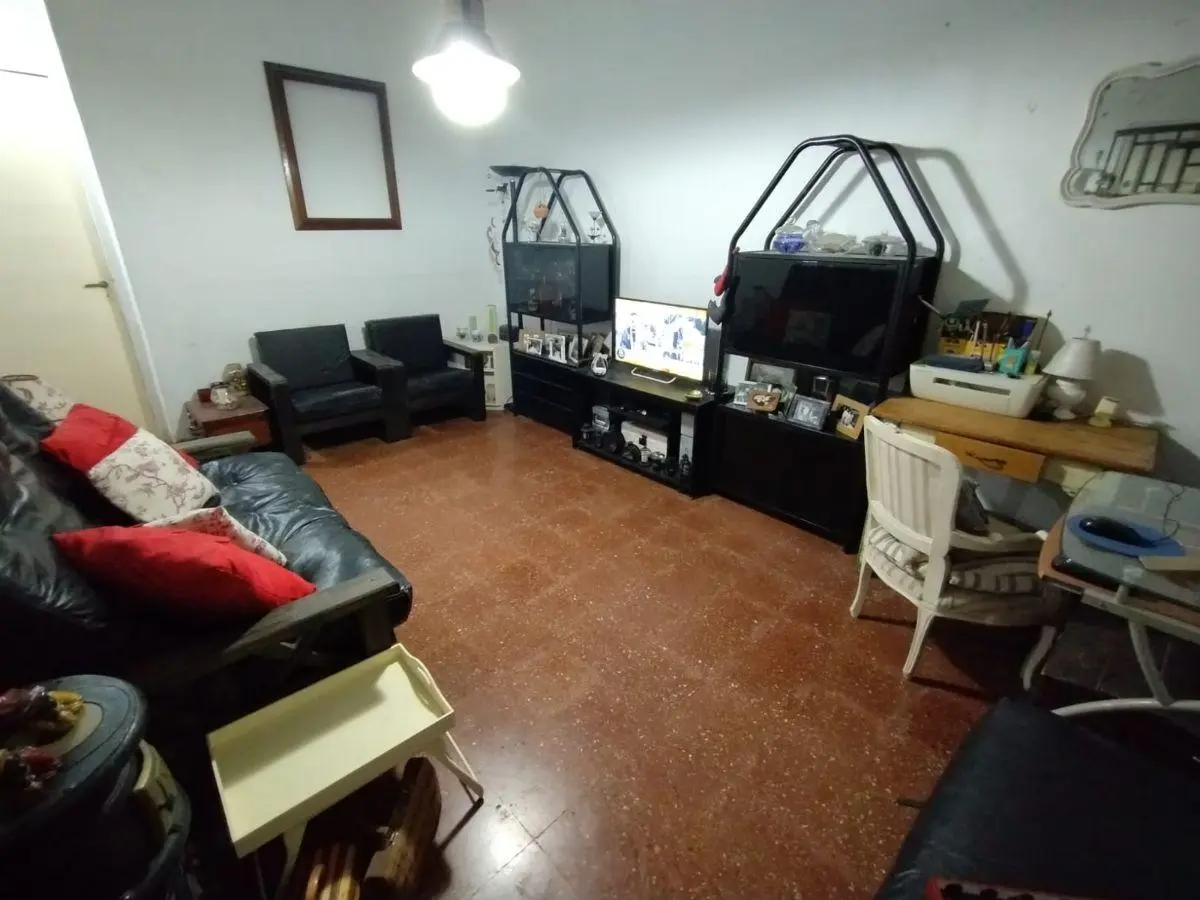 Casa tipo Chalet en Paso del Rey Norte, Barrio La Quebrada, a metros de Centro comercial. 3