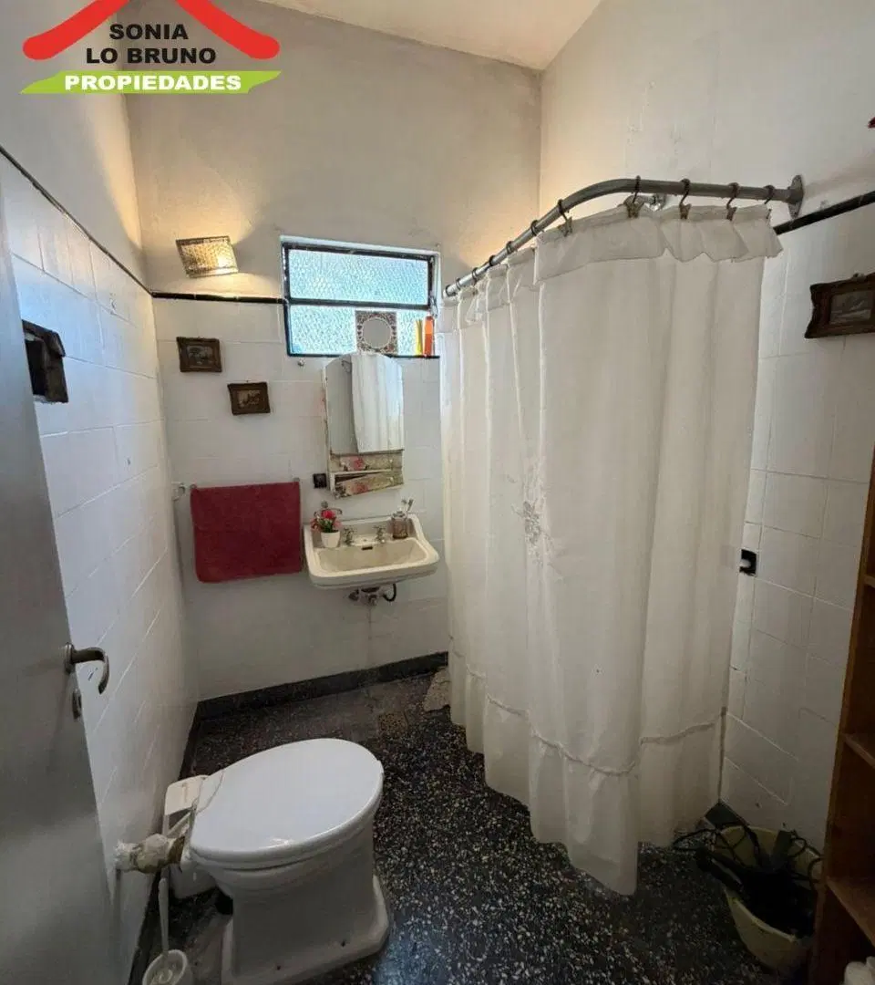Casa Tipo Americana en Moreno Sur., a solo diez cuadras de la estación. 5