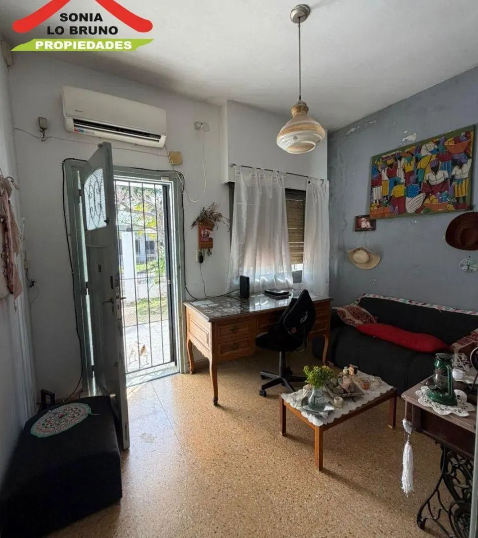 Casa Tipo Americana en Moreno Sur., a solo diez cuadras de la estación. 4