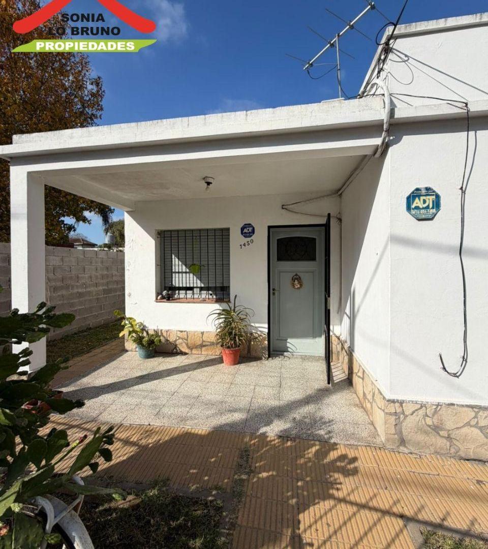 Casa Tipo Americana en Moreno Sur., a solo diez cuadras de la estación.