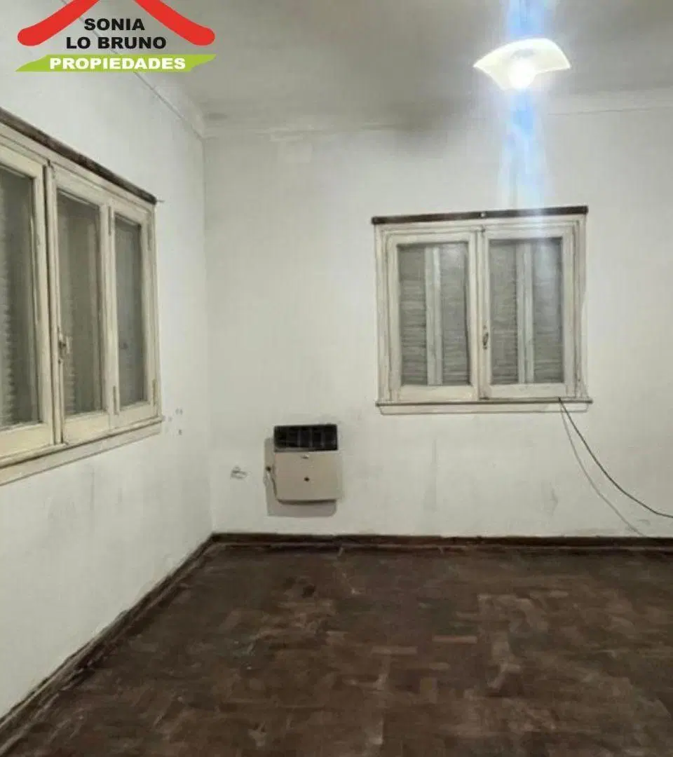 CASA PH 4 AMBIENTES EN PASO DEL REY CENTRO (LADO SUR) 2